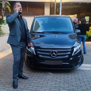 Transporte de personas y Bodyguard Mercedes clase V 05